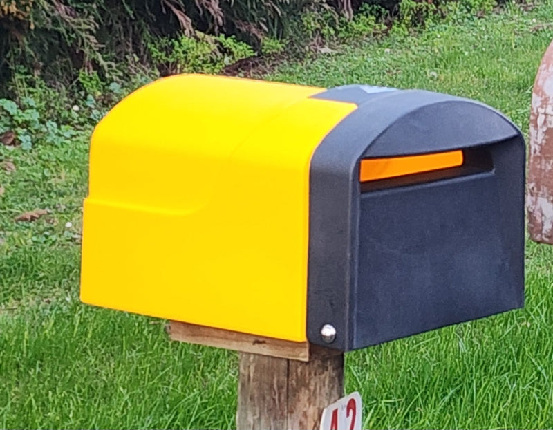 Locakable Rural Mailbox